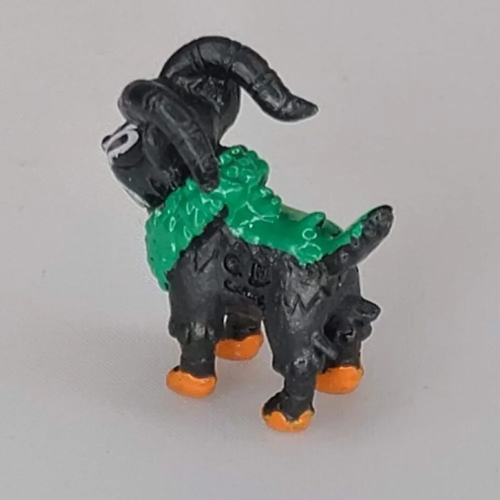Pokemon 2000s Mini Vinyl R/L W Gumball Miniature Size Gogoat Action Figure B3 - Picture 6 of 11